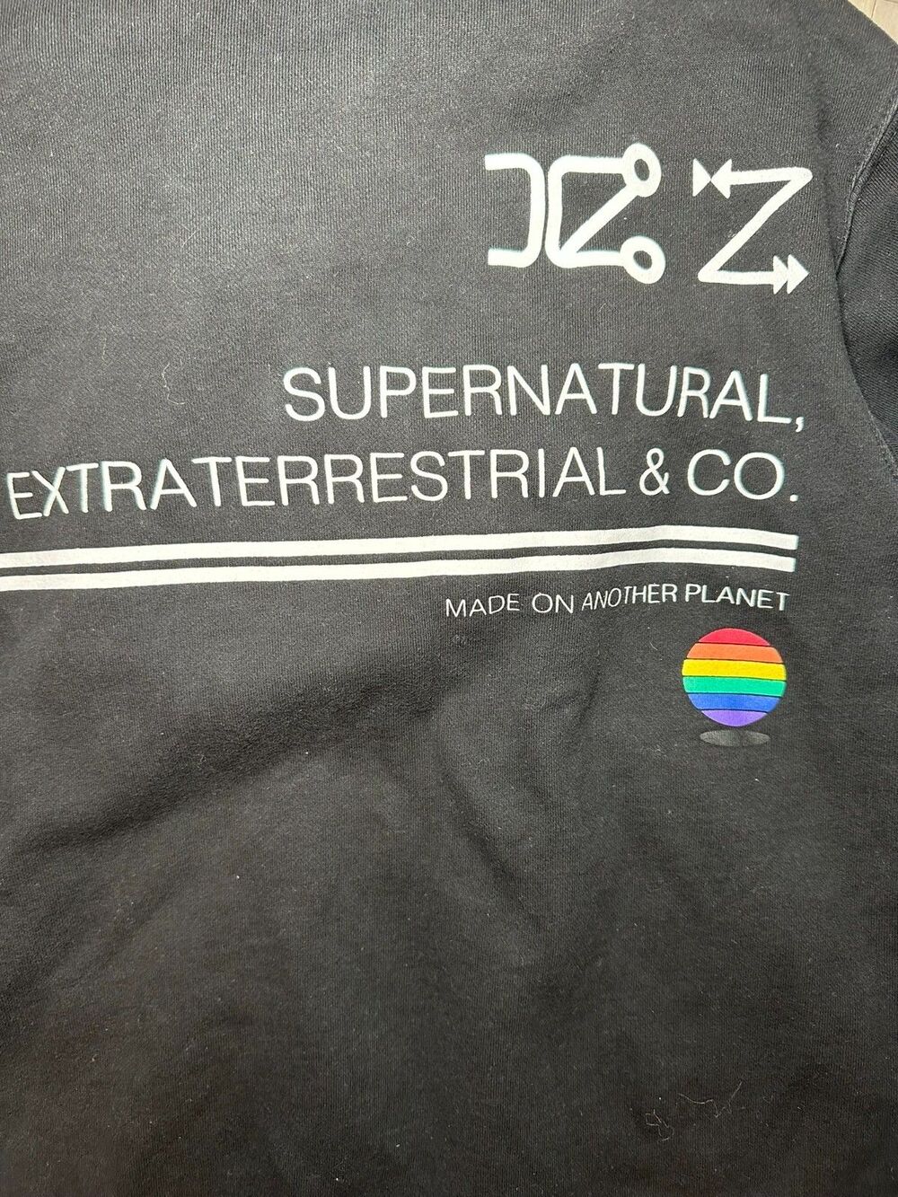 Xander Zhou Streetwear Hoodie Supernatural Extraterrestrial Pride Layer M